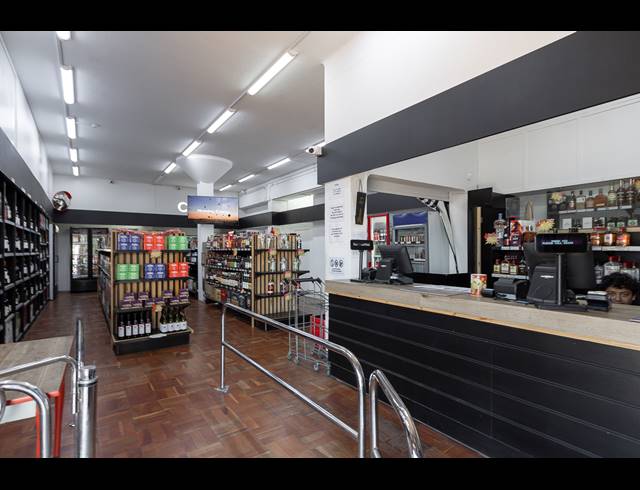 1,225M² BUSINESS FOR SALE IN STRAND CENTRAL